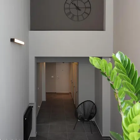 Apartment Temple
